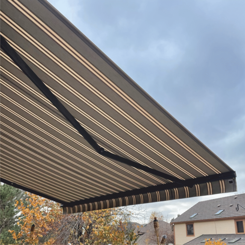 retractable awning
